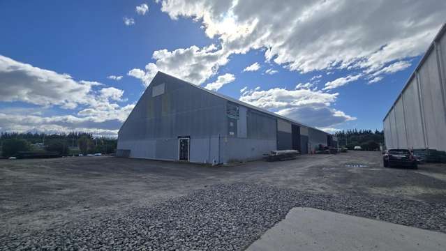 Warehouse with Motorway Exposure + Yard