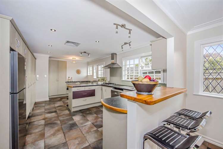 12 Puawai Place Northcote_21