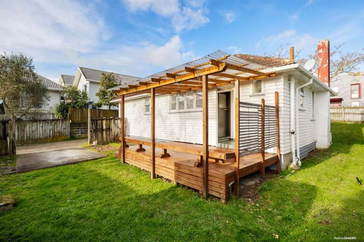 78 Freeland Avenue Mt Roskill_10