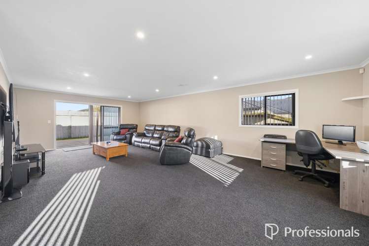 6 Jack Vaughan Grove Wainuiomata_2