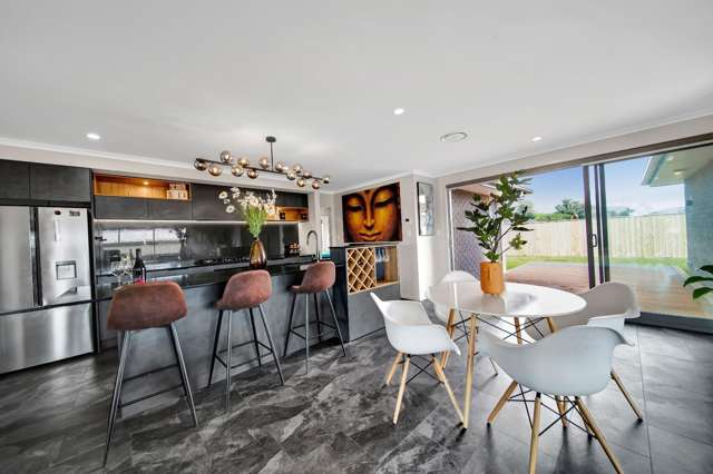 33 Honeyfield Drive Whalers Gate_4