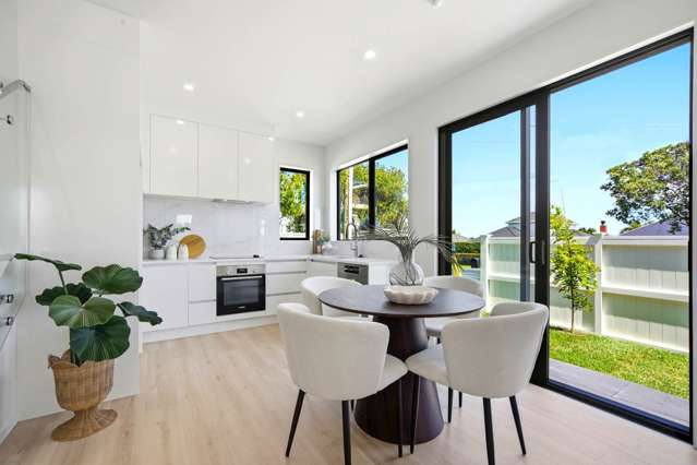 1/2 Coronation Street Belmont_2