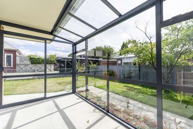 13 Raymond Street West End_7