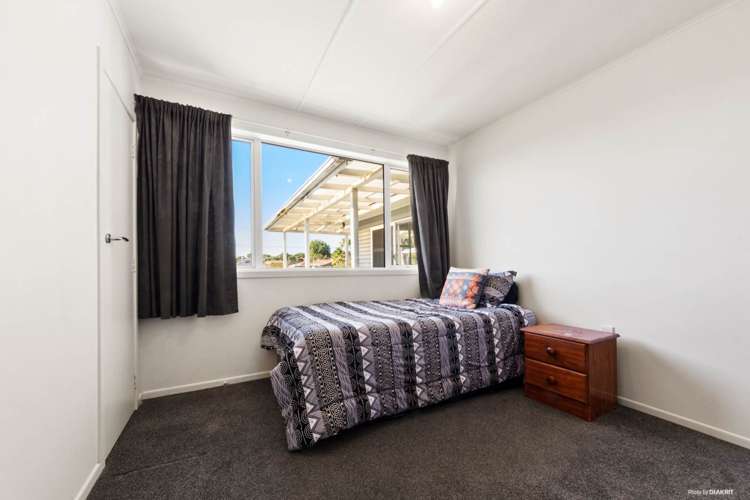 20 Roberts Road Te Atatu South_7