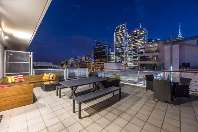 Harbourside Balcony