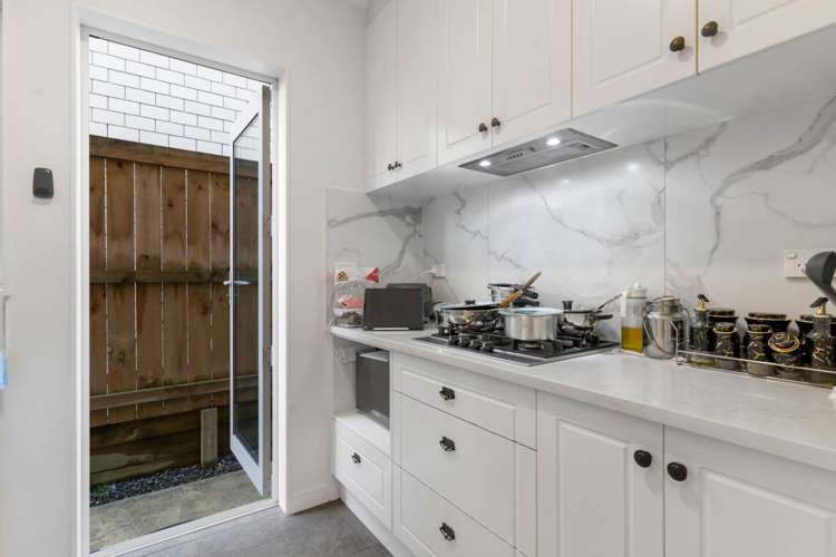 4 Cooladawson Drive Flat Bush_40