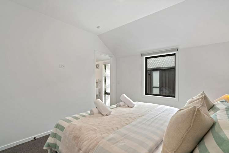 6 Sterling Lane Queenstown_17