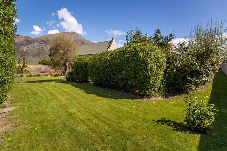 11 Lorne Street Dalefield/Wakatipu Basin_24
