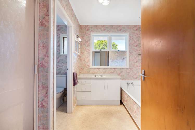 12 Paragon Avenue Beach Haven_23