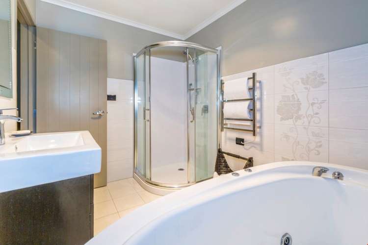 63 Lough Bourne Drive Pukekohe_9