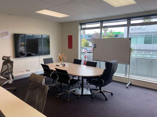 F1, 4  Antares Place Rosedale_4