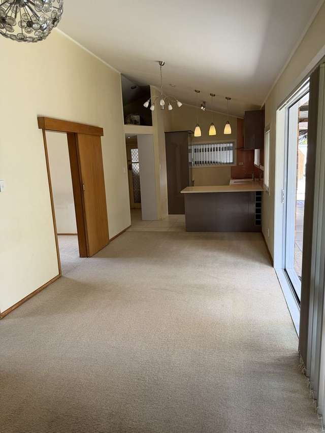 1/6 Alana Place Mount Wellington_3