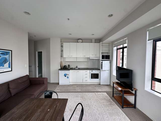 5C/50-52 Eden Crescent City Centre_4