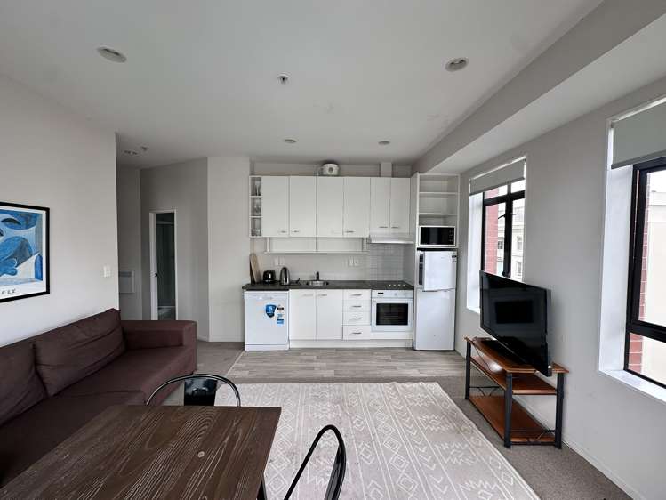 5C/50-52 Eden Crescent City Centre_4