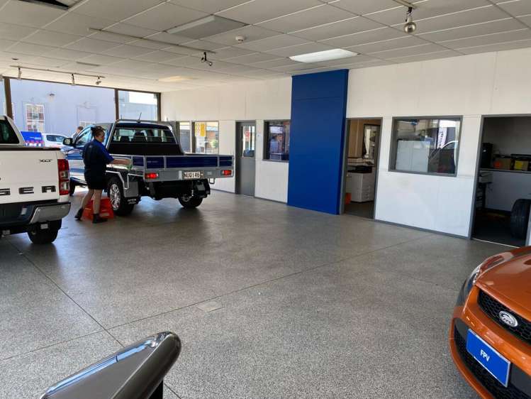 51 High Street Hawera_11