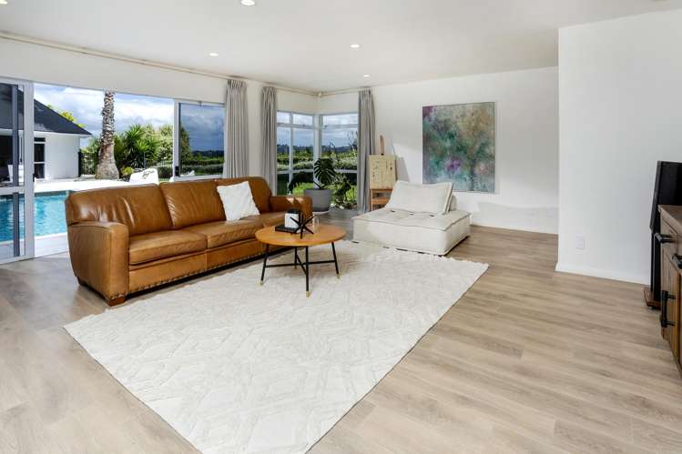 30 Bernard Magnus Lane Greenhithe_23