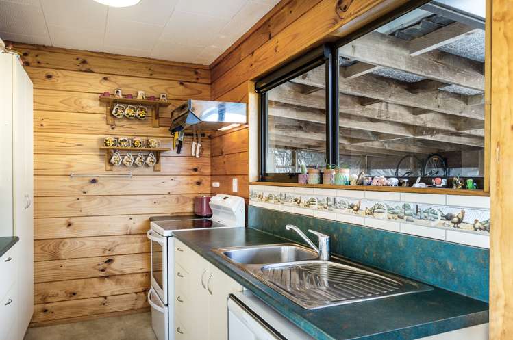 17 Parerohi Grove Kuratau_6