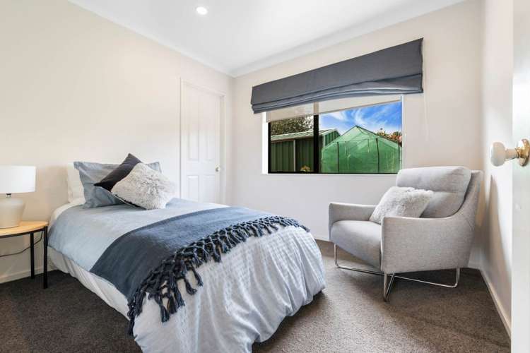 22 Flora Place Wattle Downs_18