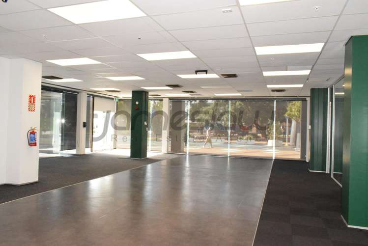 Ground/2 Osterley Way City Centre_4