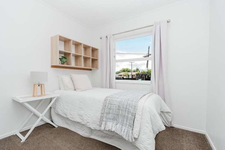 21 Jeanette Street Glenview_12