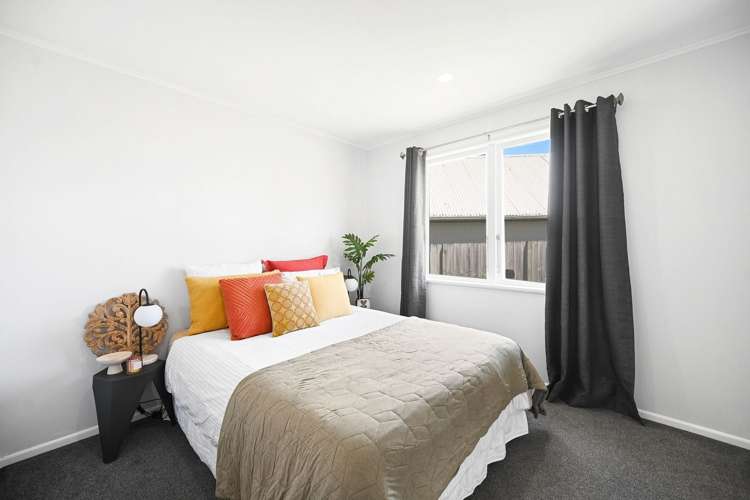 56 Southsea Crescent Silverdale_13