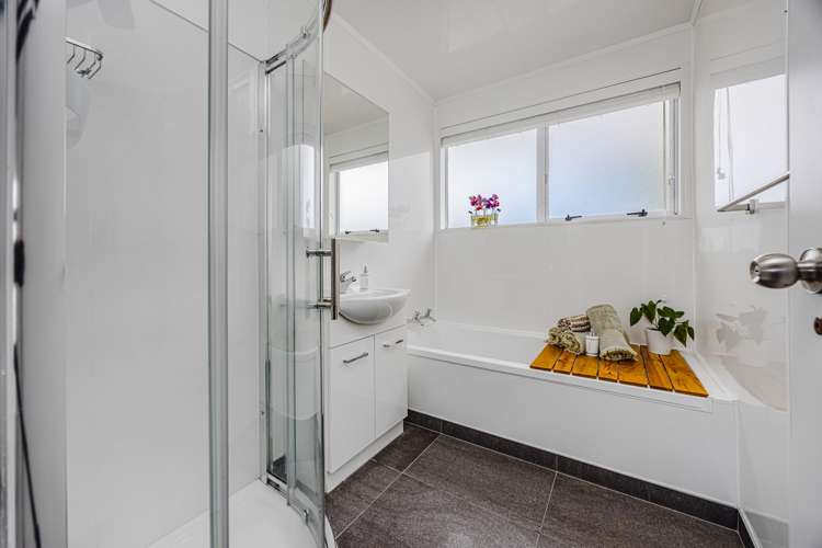 11 Jodie Place Flat Bush_12