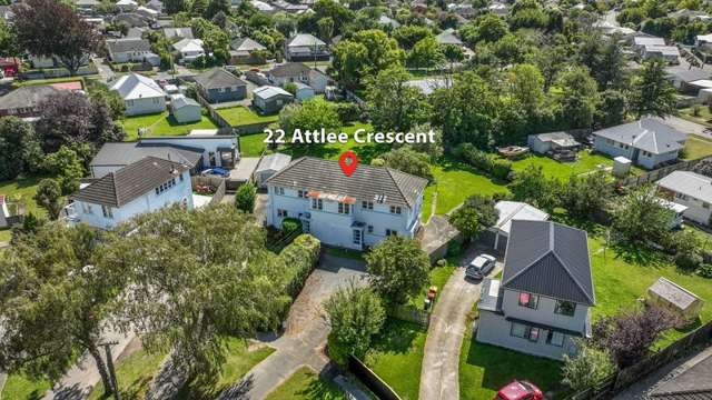 Large opportunity!  1604sqm  in Town + 2 flats