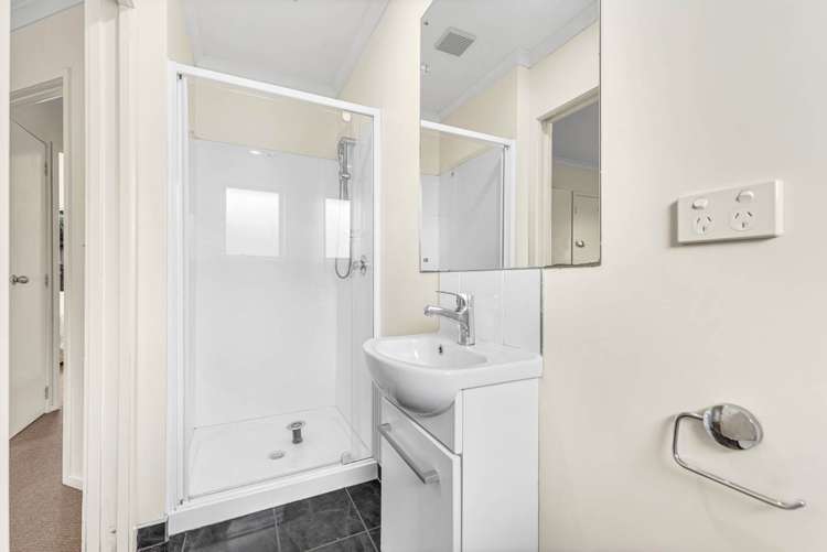 3 Topland Drive Flat Bush_16