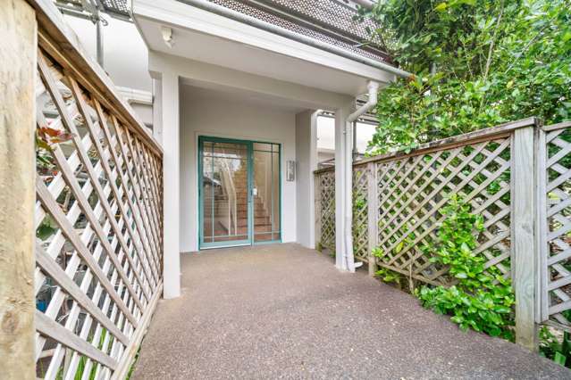 1C/223 Sunset Road Sunnynook_2