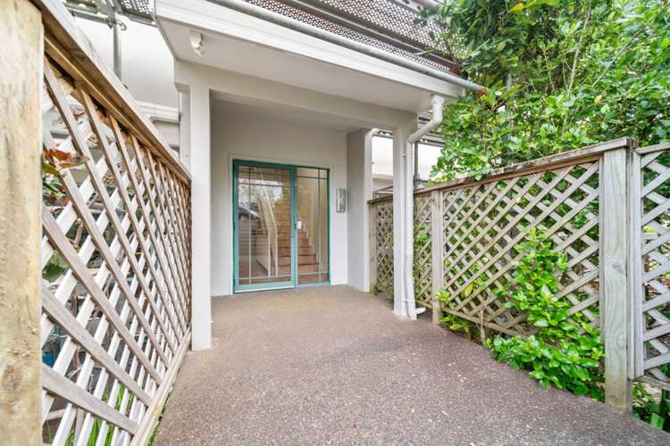 1C/223 Sunset Road Sunnynook_2