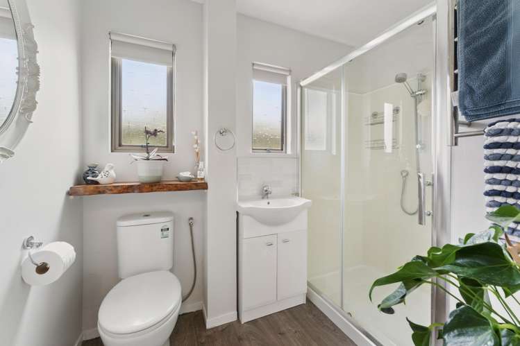 2 Langton Road Stanmore Bay_13