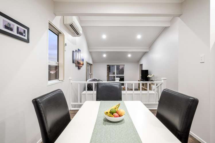 8 Japonica Crescent Ranui Heights_11