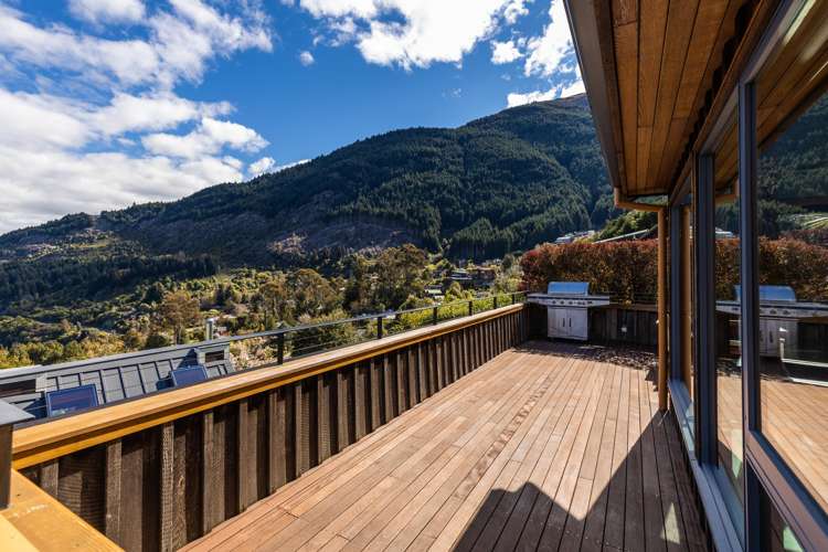 26 Mckerrow Place Fernhill/Sunshine Bay_9