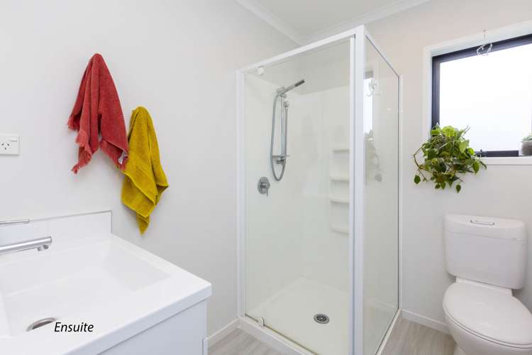 51 Percy Kinsman Crescent Riverstone Terraces_12