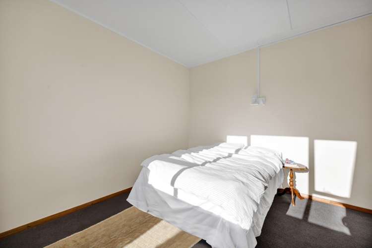 62 Gisborne Terrace Opunake_15