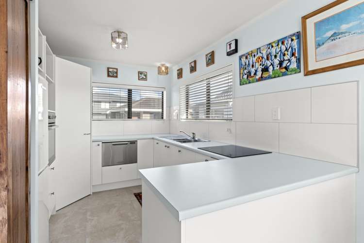 2/10 Terrace Avenue Mt Maunganui_6