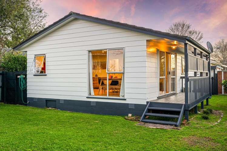 92b Beach Road Te Atatu Peninsula_18