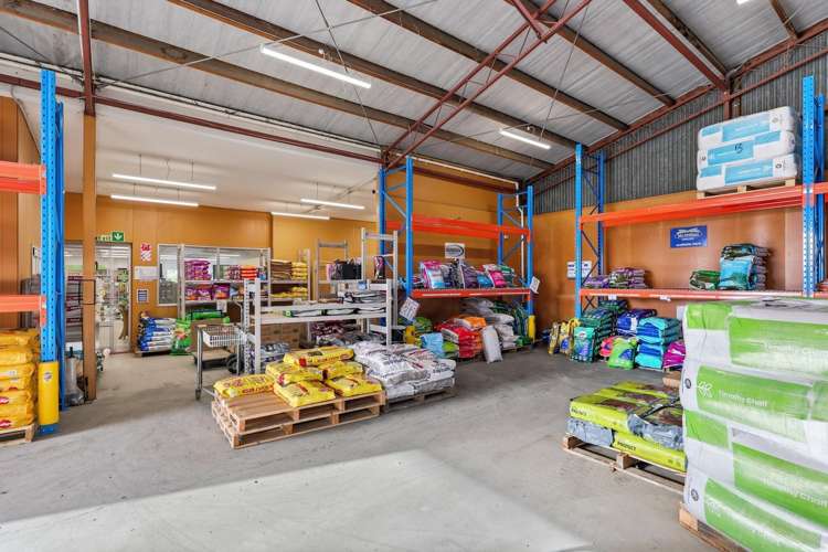 196-200 Clyde Street Balclutha_11