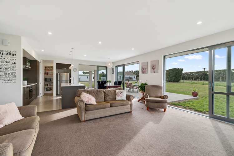 303 Norwood Road Burnham_3