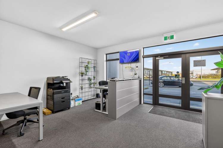 26 Earthmover Crescent Te Rapa_7