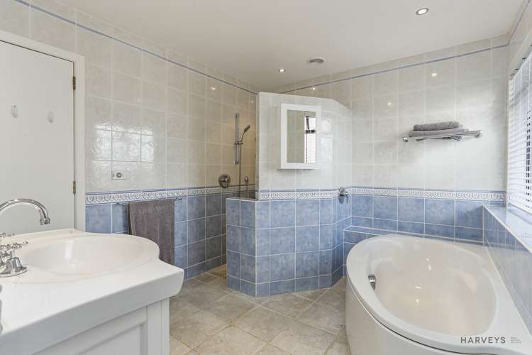 12 Deane Avenue Titirangi_13