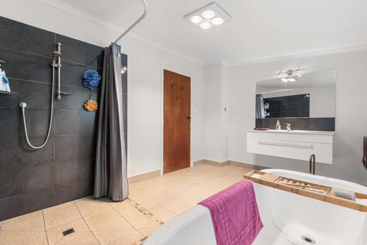 120 Belk Road South Kaimai_12