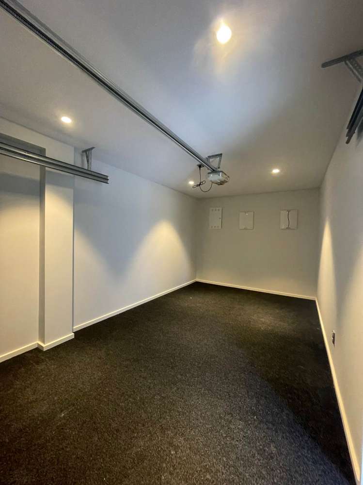 101 Bordeaux Parade Te Atatu South_10