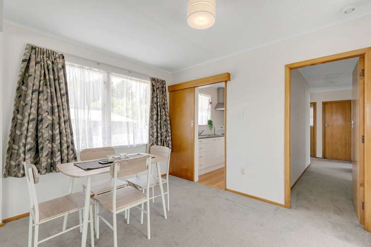 98 Driver Crescent Cannons Creek_8