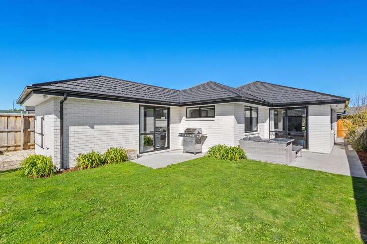 3 Woodford Avenue_1