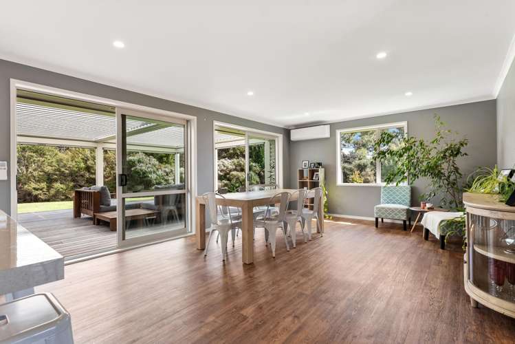 17 Ruth Craig Place Stanmore Bay_2