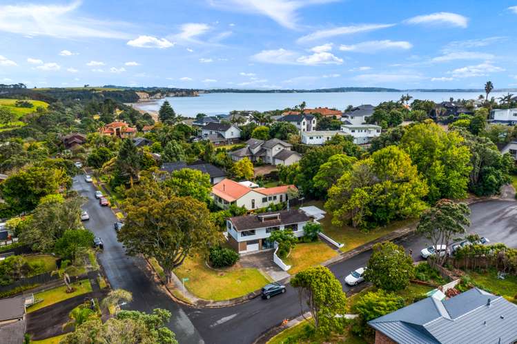 2 Morlie Place Torbay_18