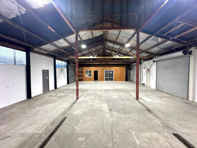 Unit 2, 154 Queen Street Cambridge_3