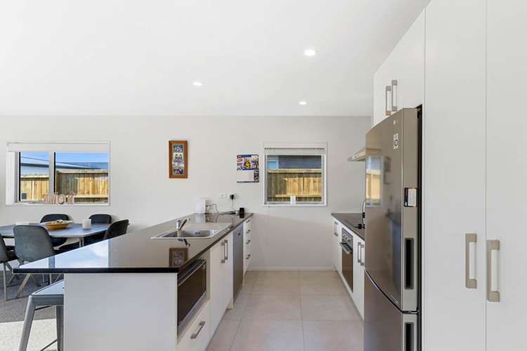 8 Lamborn Drive Papakura_12