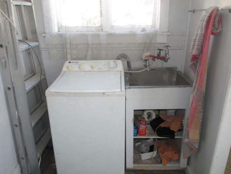 85 Shiel Street Reefton_22